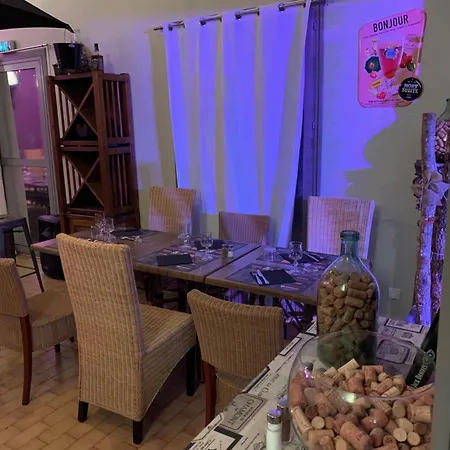 Logis - Et Restaurant L'oceana 호텔