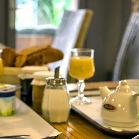 Logis - Et Restaurant L'oceana 2* 랑통
