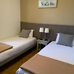 Logis - Et Restaurant L'oceana 2*