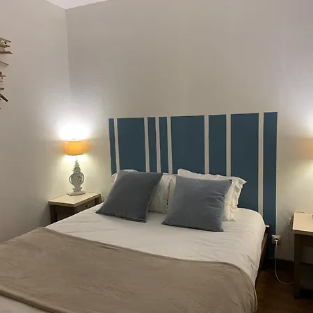فندق Logis - Et Restaurant L'oceana