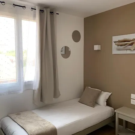 فندق Logis - Et Restaurant L'oceana 2*