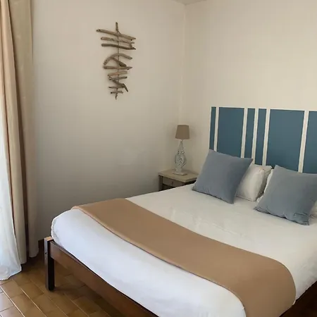 Hotel Logis Hotels - Hotel Et Restaurant L'Oceana Lanton