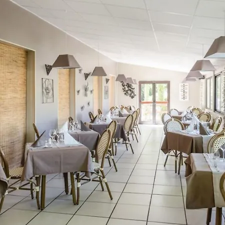 Logis - Et Restaurant L'oceana מלון לנטון