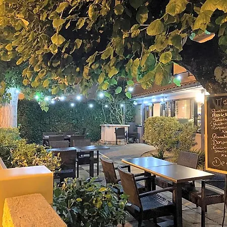 Logis - Et Restaurant L'oceana 酒店 2*
