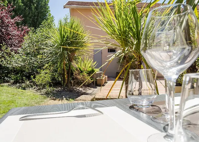 Logis - Et Restaurant L'océana